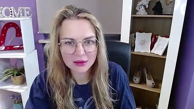 Zoey Erotic online show from 10/29/25, 05:20