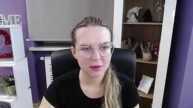 Zoey Erotic online show from 11/13/25, 05:28