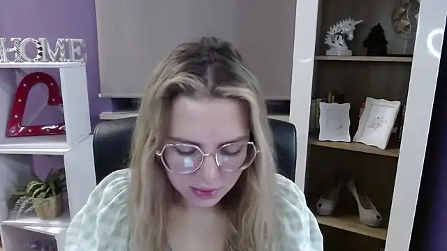 Zoey Erotic online show from 11/27/25, 05:31