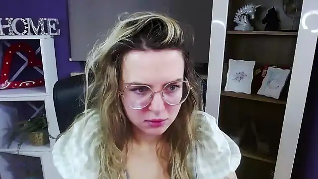 Zoey Erotic online show from 01/07/26, 05:43