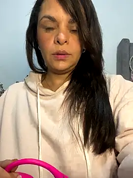 Kataliina online show from 10/08/25, 04:10