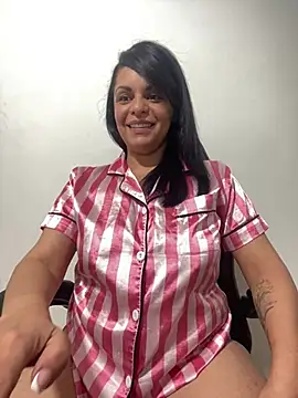 Snapshot of Kataliina chatting on 04/14/26, 04:07 Kataliina online show from 04/14/26, 04:07