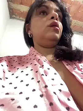 Snapshot of Kataliina chatting on 07/02/26, 12:10 Kataliina online show from 07/02/26, 12:10