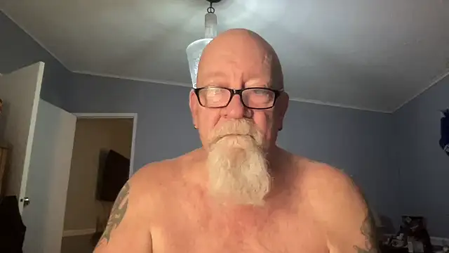 Snapshot of kcbace61760 chatting on 02/04/26, 03:01 kcbace61760 online show from 02/04/26, 03:01