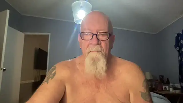 Snapshot of kcbace61760 chatting on 02/20/26, 02:52 kcbace61760 online show from 02/20/26, 02:52