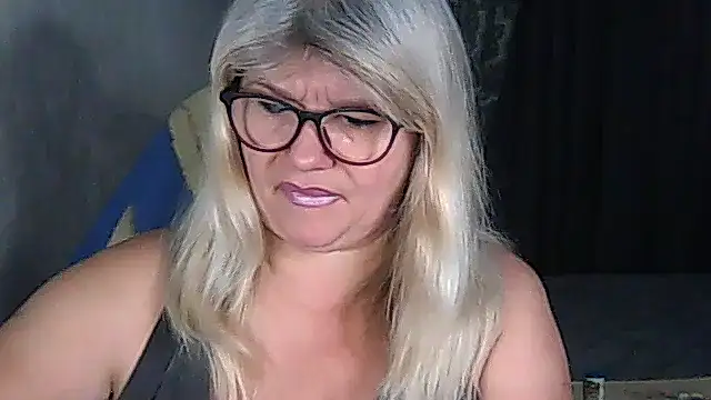 Diana 49 online show from 11/04/25, 08:46