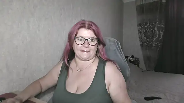 Snapshot of Diana_49 chatting on 06/20/26, 07:22 Diana 49 online show from 06/20/26, 07:22