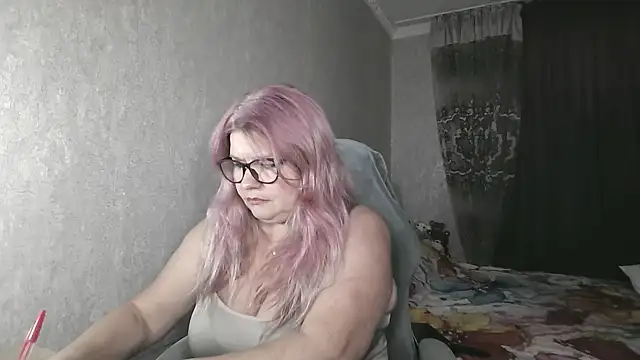 Snapshot of Diana_49 chatting on 07/07/26, 06:05 Diana 49 online show from 07/07/26, 06:05