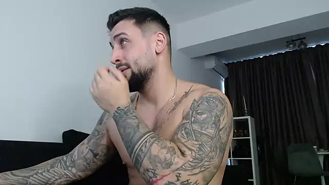  DylanGreen online show from 11/01/25, 09:33