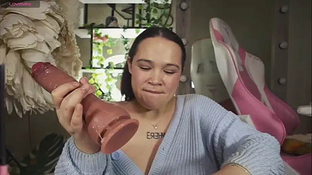 Chery Lady22 online show from 01/22/25, 07:14