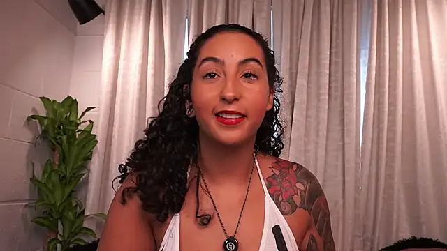 agatha collins  online show from 11/27/25, 07:38