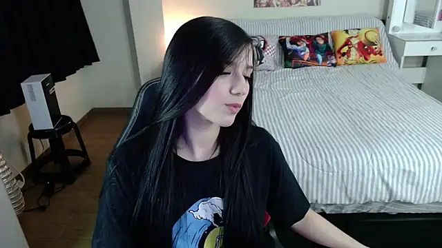 Snapshot of kittykat18x chatting on 03/21/26, 04:17 kittykat18x online show from 03/21/26, 04:17
