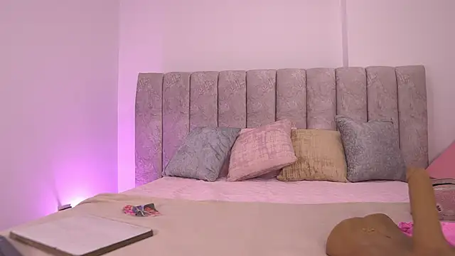 violeta aroca online show from 11/05/25, 03:06