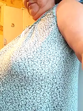 Snapshot of Zulfiya_Bruce chatting on 03/13/26, 03:07 Zulfiya Bruce online show from 03/13/26, 03:07