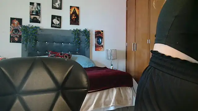 3littleschoolteens online show from 12/15/25, 08:13