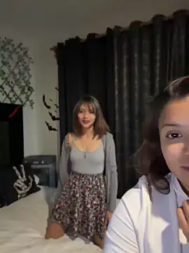 3littleschoolteens online show from 06/18/26, 08:36