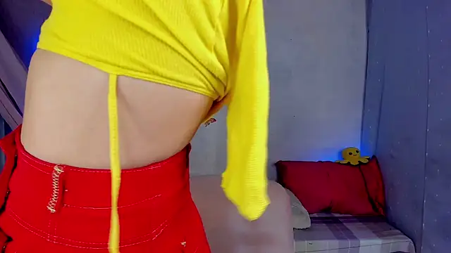 Snapshot of LickLizzy chatting on 11/28/25, 11:18 LickLizzy online show from 11/28/25, 11:18