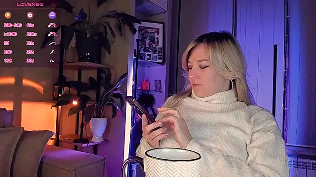 5 in one online show from 10/06/25, 03:37