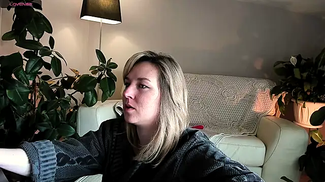 5 in one online show from 05/07/26, 04:51