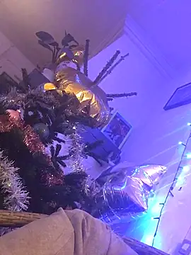 Snapshot of LovelyMoustache chatting on 12/14/25, 07:07 LovelyMoustache online show from 12/14/25, 07:07