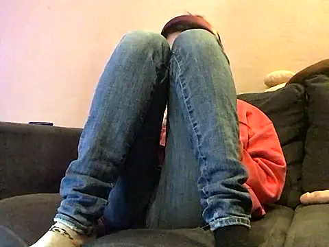 Snapshot of LovelyMoustache chatting on 12/15/25, 10:36 LovelyMoustache online show from 12/15/25, 10:36