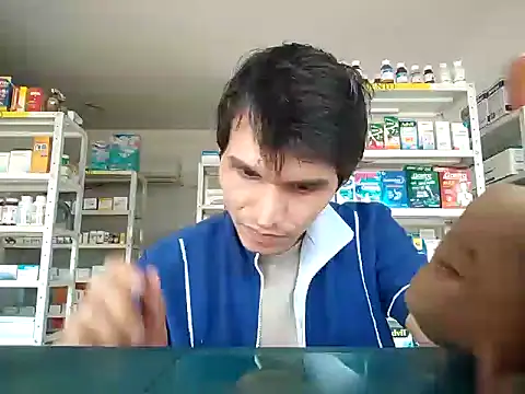 Snapshot of PrivCamZone chatting on 10/31/25, 07:59 PrivCamZone online show from 10/31/25, 07:59