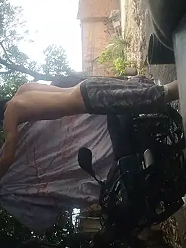 Snapshot of PrivCamZone chatting on 11/02/25, 04:31 PrivCamZone online show from 11/02/25, 04:31