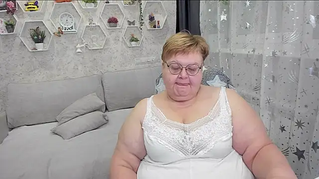 Snapshot of _big_love_ chatting on 12/29/24, 08:26  big love  online show from 12/29/24, 08:26