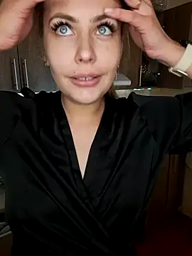 Snapshot of Keli_Jessi chatting on 12/07/24, 04:25 Keli Jessi online show from 12/07/24, 04:25