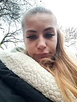 Snapshot of Keli_Jessi chatting on 12/11/24, 01:06 Keli Jessi online show from 12/11/24, 01:06