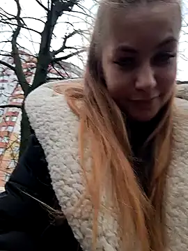 Snapshot of Keli_Jessi chatting on 12/23/24, 01:13 Keli Jessi online show from 12/23/24, 01:13