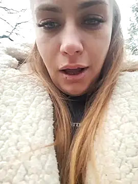 Snapshot of Keli_Jessi chatting on 12/27/24, 01:18 Keli Jessi online show from 12/27/24, 01:18