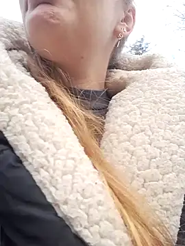 Snapshot of Keli_Jessi chatting on 02/03/25, 12:57 Keli Jessi online show from 02/03/25, 12:57