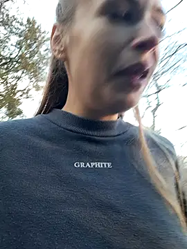 Snapshot of Keli_Jessi chatting on 03/07/25, 02:23 Keli Jessi online show from 03/07/25, 02:23