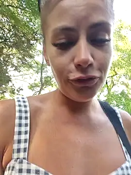 Snapshot of Keli_Jessi chatting on 09/11/25, 12:05 Keli Jessi online show from 09/11/25, 12:05