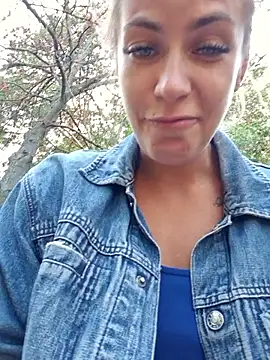 Snapshot of Keli_Jessi chatting on 09/21/25, 01:13 Keli Jessi online show from 09/21/25, 01:13