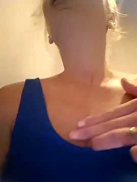 Snapshot of Keli_Jessi chatting on 09/22/25, 12:51 Keli Jessi online show from 09/22/25, 12:51