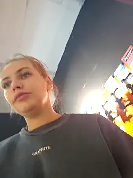 Snapshot of Keli_Jessi chatting on 10/03/25, 05:43 Keli Jessi online show from 10/03/25, 05:43