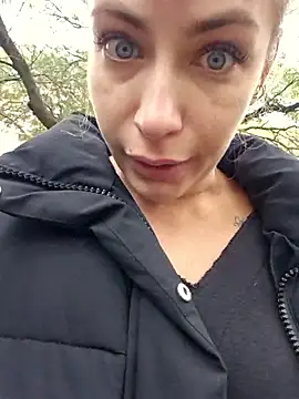 Snapshot of Keli_Jessi chatting on 10/06/25, 01:08 Keli Jessi online show from 10/06/25, 01:08