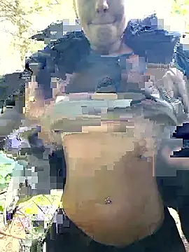 Snapshot of Keli_Jessi chatting on 10/12/25, 01:32 Keli Jessi online show from 10/12/25, 01:32