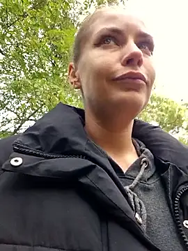 Snapshot of Keli_Jessi chatting on 10/18/25, 01:12 Keli Jessi online show from 10/18/25, 01:12