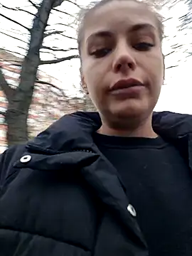 Snapshot of Keli_Jessi chatting on 11/12/25, 02:17 Keli Jessi online show from 11/12/25, 02:17