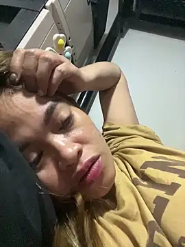 Snapshot of pinay4uwithagoodheart chatting on 12/22/25, 05:43 pinay4uwithagoodheart online show from 12/22/25, 05:43