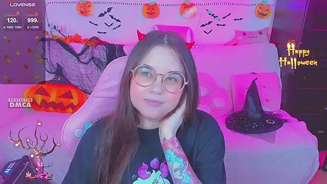 Lolisuccub online show from 10/28/25, 07:16