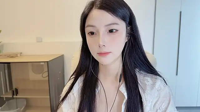 Snapshot of HaagenDazs_ chatting on 06/21/26, 03:31 HaagenDazs online show from 06/21/26, 03:31