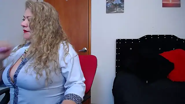 Ursulawhite69 online show from 01/27/25, 03:07