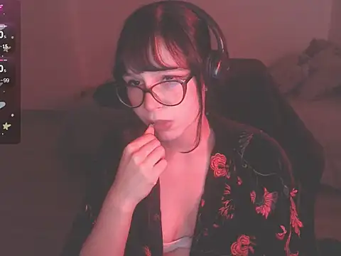 Snapshot of modjo_ chatting on 02/04/25, 03:11 modjo online show from 02/04/25, 03:11