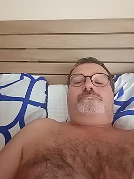 Snapshot of mike9473 chatting on 09/11/25, 06:46 mike9473 online show from 09/11/25, 06:46