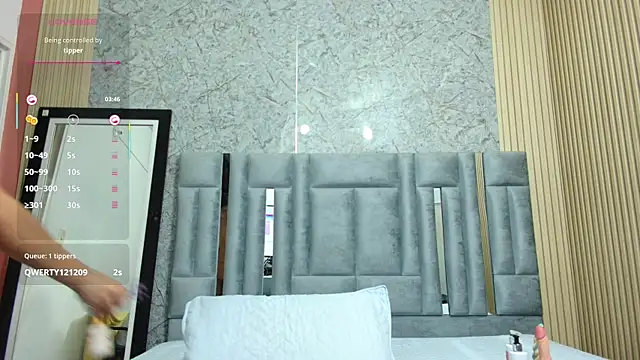 veronicaroose  online show from 02/04/26, 12:44