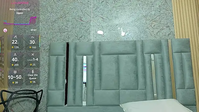 veronicaroose  online show from 05/09/26, 12:54